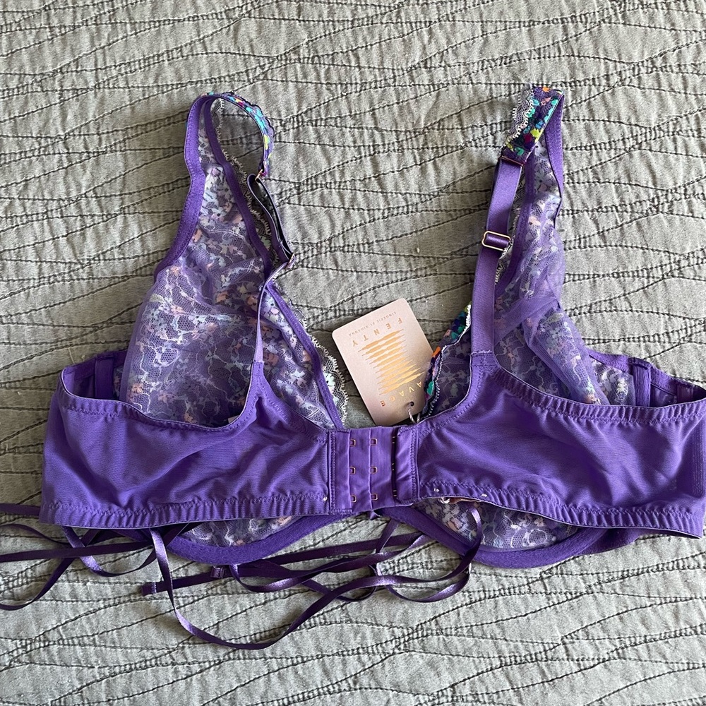 NWT Savage X Fenty Purple Steamy Lace Multi-colored Flowered Bra Size 42 D - Picture 2 of 3